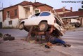 /album/fotogalerie-hloupy-napad/dangerous-car-repair-jpg/